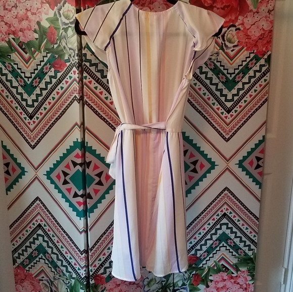 NWT Pretty dress - Picture 3 of 9